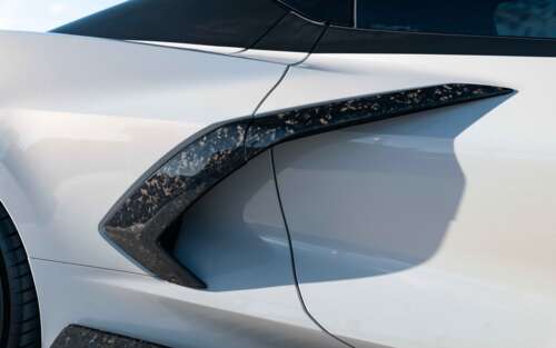 Um elegante e potente carro esportivo Chevrolet Corvette C8, que exibe o seu design... 7680x4800