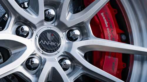 Um elegante e potente carro esportivo Chevrolet Corvette C8, com linhas aerodinâmicas...