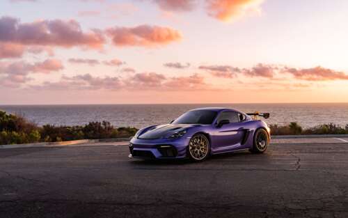 Um carro esportivo Porsche GT3 RS de alto desempenho, retratado com grande riqueza... 7680x4800