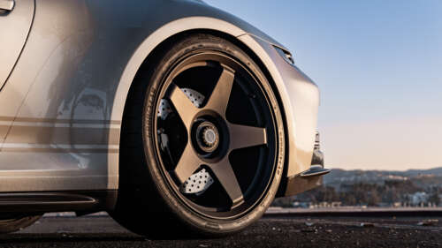 Um Porsche GT3 RS, um carro desportivo de alto desempenho, com um design aerodinâmico... 8K