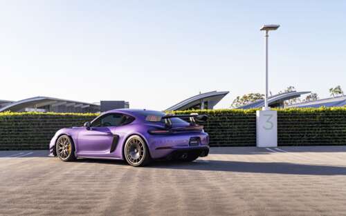 Um Porsche GT3 RS, um carro desportivo de alto desempenho, com um design aerodinâmico... 7680x4800