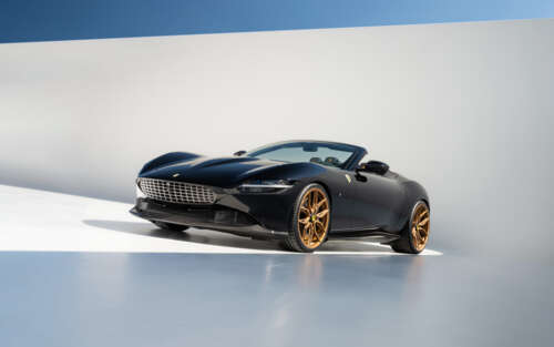 Um elegante e sofisticado Ferrari Roma, um luxuoso carro esportivo que destaca as... 7680x4800